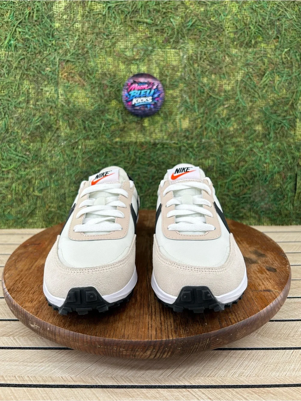 Nike Waffle Debut